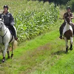 Et Relais Equestre De Marie