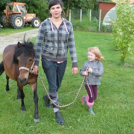 Et Relais Equestre De Marie Holiday home *