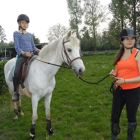 Et Relais Equestre De Marie Holiday home