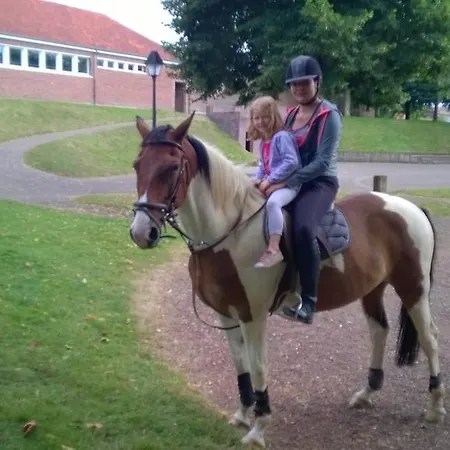 Et Relais Equestre De Marie Holiday home *
